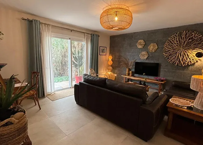 Home2book Casa Julianna, Dream Oasis With Pool بيت للعطل لاجاريس