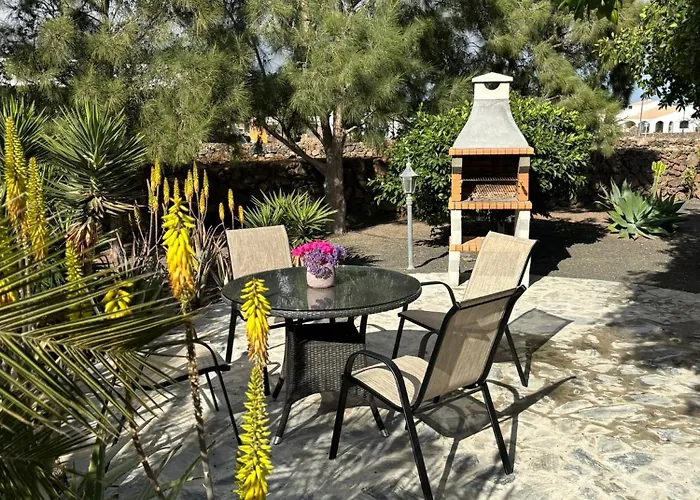 Semesterbostad Home2book Casa Julianna, Dream Oasis With Pool